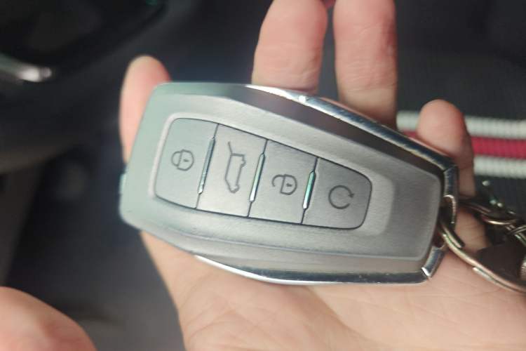 Used Farizon Super VAN 2024 Zhifu Edition Mid-Axle Mid-Roof 68 kWh
