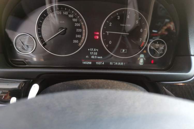 Used BMW 5 Series 2013 525Li Luxury Model