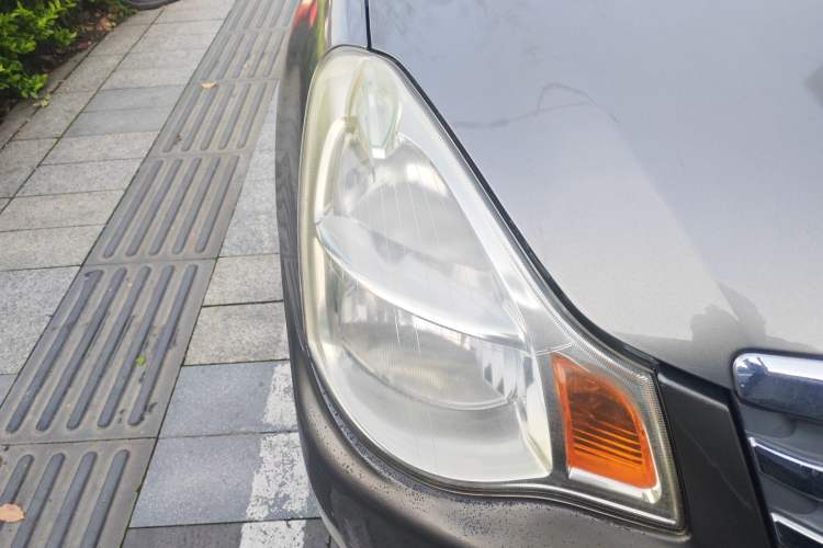 Used Nissan Sylphy 2012 Classic 1.6XE Manual Comfort Edition Right Front Headlight