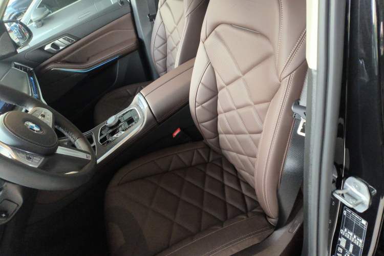 Used BMW X5 2025 Model, xDrive 30Li Prestige M Sport Night Package