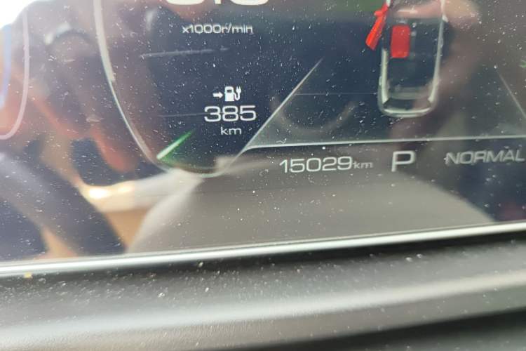 Used ORA Good Cat 2023 401 km Standard Range Luxury Version Lithium Iron Phosphate
