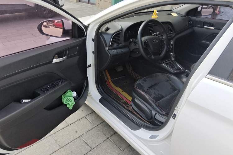 Used Hyundai Elantra (6th Generation / Lingdong) 2016 1.6L Automatic ZhiXuan – Elite Version
