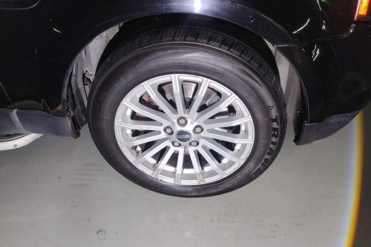 Used Land Rover Range Sport 2012 3.0 TDV6 HSE Diesel Edition Right Front Wheel Hub