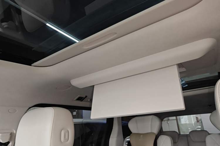 Used Wey Gaoshan 2025 Four-Wheel Drive Alpine 8