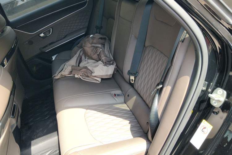 Used BYD Han 2023 DM-i Champion Edition 200KM Flagship Model