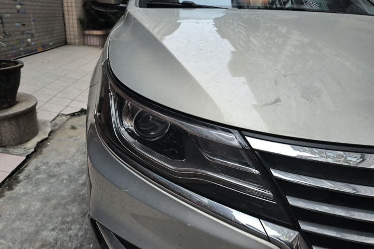 Used Roewe i6 New Energy 2017 45T Hybrid Connect & Smart Enjoyment Edition Right Front Headlight