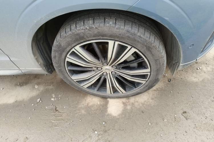 Used Volvo XC60 New Energy 2022 T8 Plug-in Hybrid All-Wheel Drive Smart Luxury Edition
