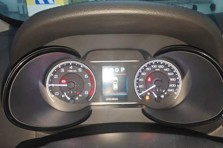 Used Dongfeng Aeolus AX7 2016 2.0L Automatic Zhiyi Trim
