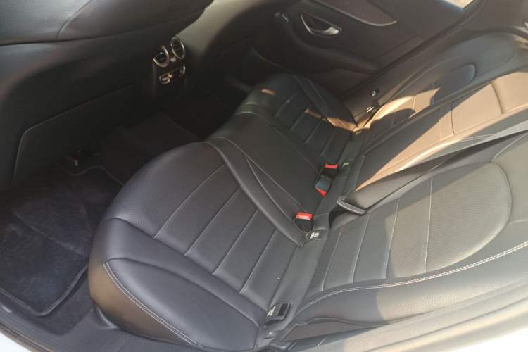 Used Mercedes-Benz GLC 2016 GLC 300 4MATIC Dynamic Model Left Rear Seat