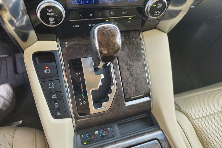 Used Toyota Vellfire 2020 Dual-Engine 2.5L HV Prestige Edition Gear Lever