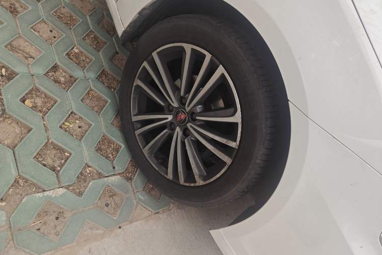 Used Roewe i6 2019 PLUS 1.6L CVT 4G Connected Flagship Deluxe Edition