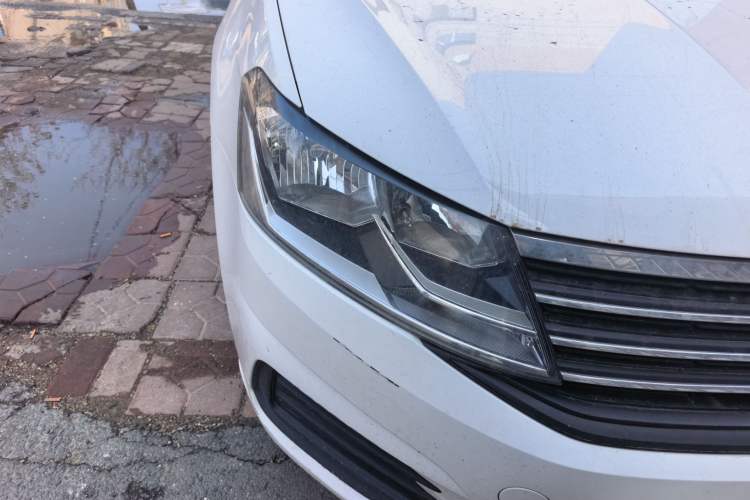 Used Volkswagen Lavida 2019 Lavida Start 1.5L Automatic Trendy Version China VI Standard Right Front Headlight