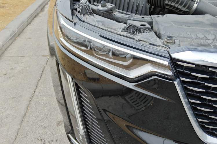 Used Cadillac XT6 2022 2.0T Six-Seater Four-Wheel Drive Luxury Version
