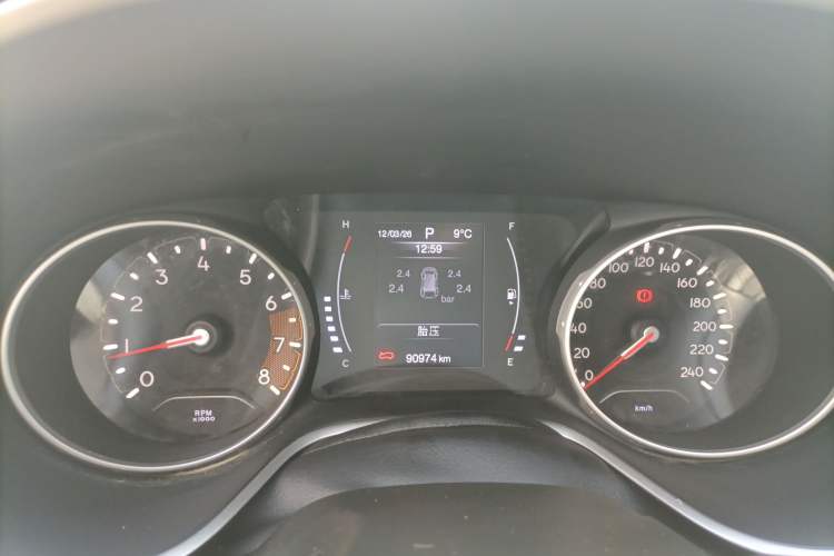 Used Jeep Compass 2017 200T Automatic Enjoyment Version
