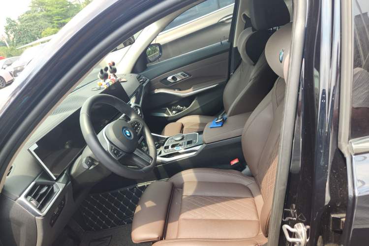 Used BMW i3 2024 eDrive 35 L Left Front Seat