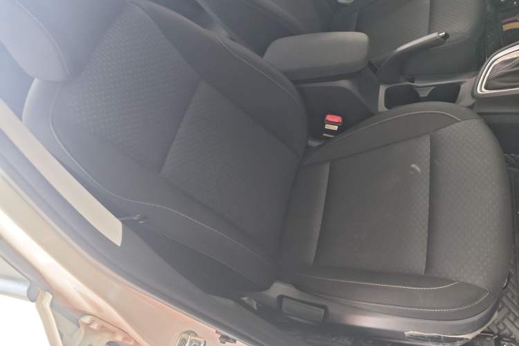 Used Hyundai Celesta 2020 1.6L Automatic GL Enjoyable Edition Right Front Seat