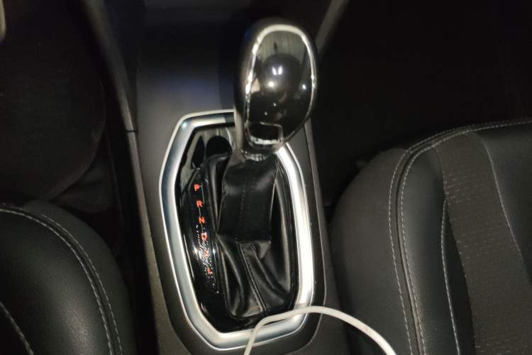 Used Chery Tiggo 3X 2018 1.5L Automatic Elite Edition Gear Lever