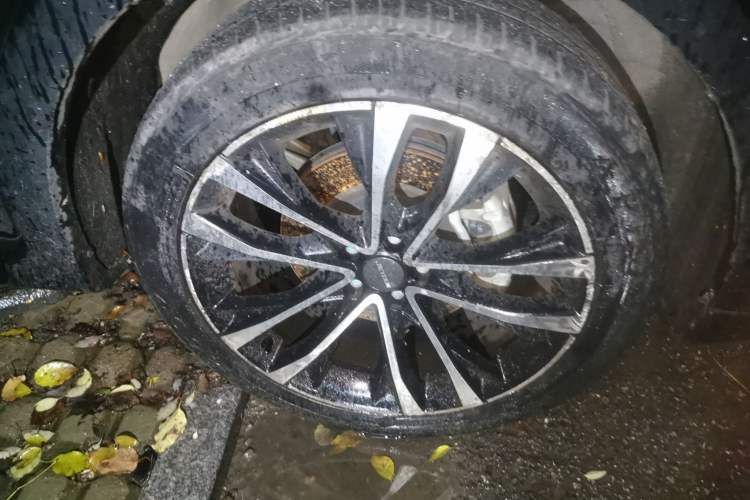 Used JETOUR X70 PLUS 2021 1.6T DCT Base 5-Seater Right Front Wheel Hub