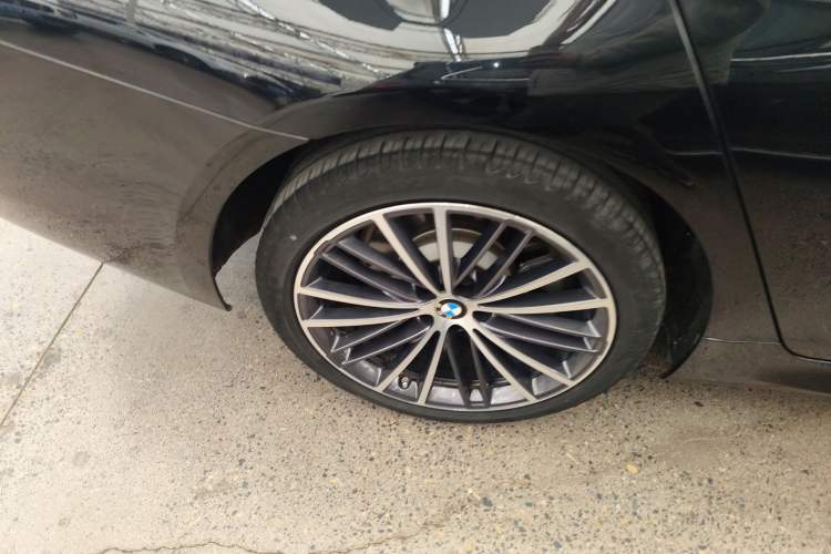 Used BMW 5 Series 2023 530Li Leading Model M Sport Package
