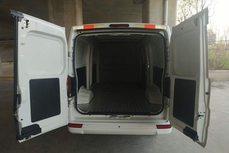 Used Dongfeng Yufeng EM27 2024 EM27L Henan Lidong 41.472 kWh
