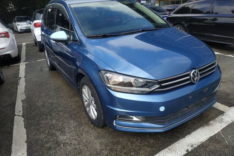 Used Volkswagen Touran 2018 Volkswagen Touran L 280TSI DSG Comfort Edition 7 Seats China V Emission Standard Front Right 45 Deg