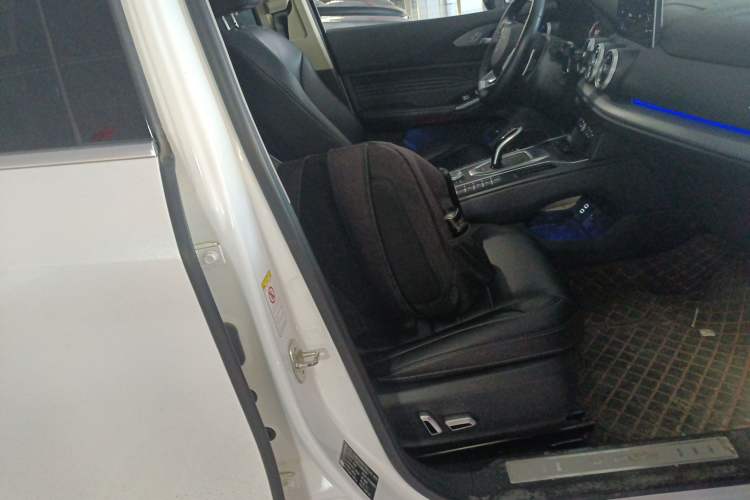 Used Wey VV5 2021 1.5T Two-Wheel Drive Smart Pioneer