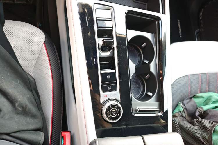 Used Volkswagen Teramont X 2024 380TSI Four-Wheel Drive Longxiang Edition Gear Lever