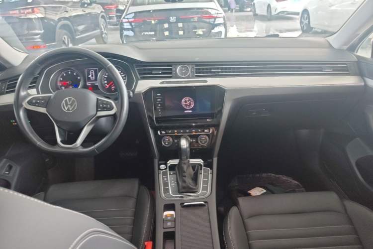 Used Volkswagen Magotan 2020 280TSI DSG Comfort Edition Center Console