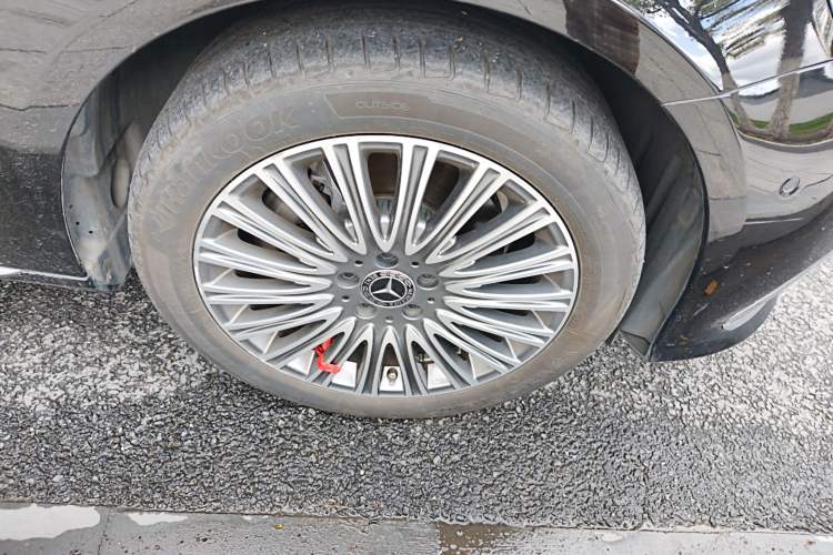 Used Mercedes-Benz E-Class 2023 Updated E 300 L Luxury Edition
