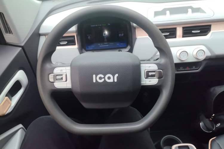 Used Chery QQ Ice Cream 2022 170km Sundae Phosphate Lithium-Ion Steering Wheel