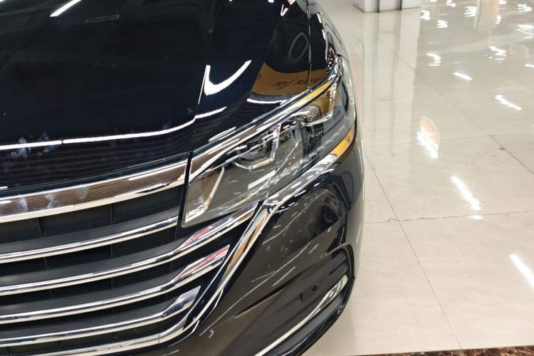 Used Volkswagen Viloran 2023 380TSI Luxury Edition