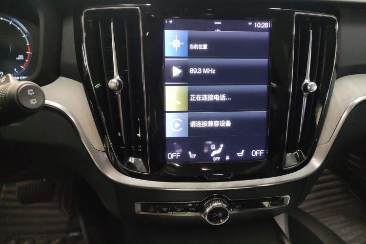 Used Volvo V60 2022 B5 Zhiyuan Luxury Edition Audio And AC Panel