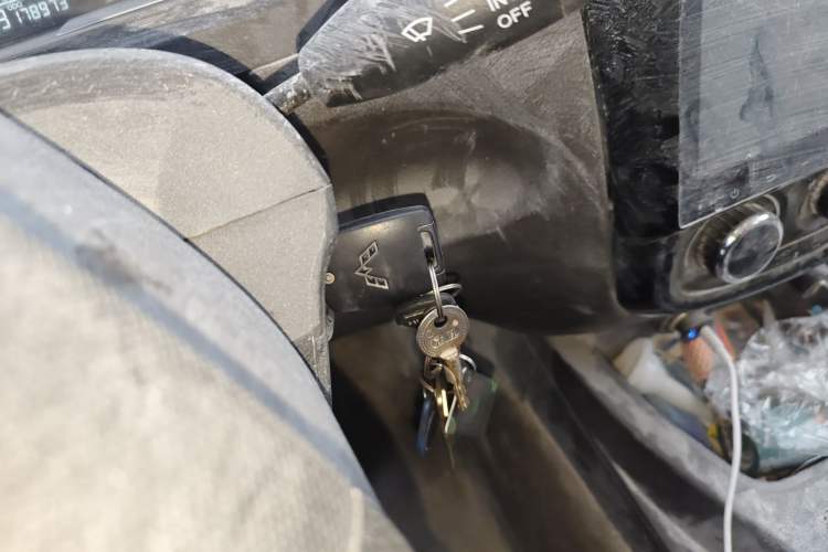 Used Wuling Rongguang V 2016 1.5L Standard Version Vehicle Key