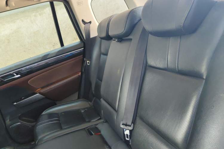 Used GAC Trumpchi GS8 2017 320T Two-Wheel Drive Luxury Smart Connectivity Version (7 Seats) Left Rear Seat