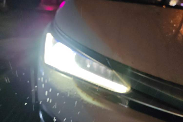 Used Toyota Corolla 2017 Revised Dual-Engine 1.8L E-CVT Leading Edition Exterior 6