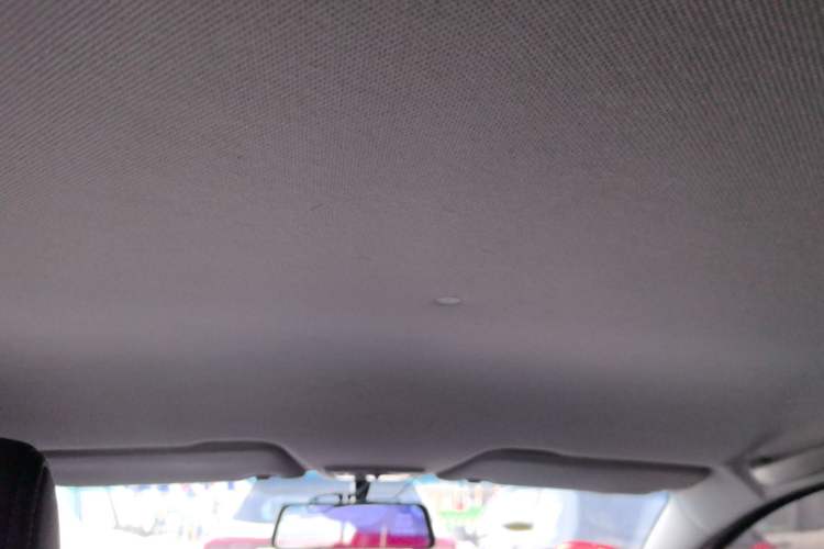 Used Baojun 310 2016 1.2L manual Comfort trim level
