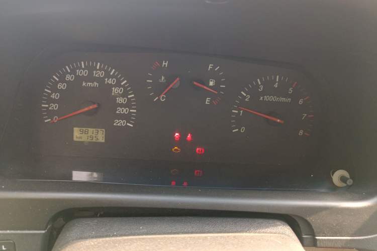 Used Jinbei Grace 2015 2.0L Classic Edition Standard Model Short Wheelbase 7 Seats Instrument Cluster