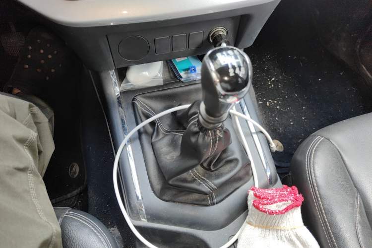 Used Dongfeng Ruichi 6 2021 2.3T Manual Two-Wheel Drive Diesel Standard Version with Long Cargo Bed M9T
