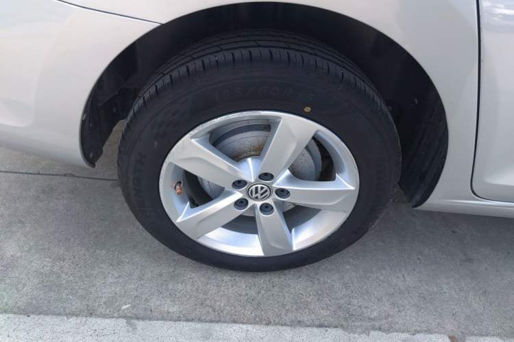 Used Volkswagen Santana 2015 1.6L Manual Comfort Edition Exterior 5