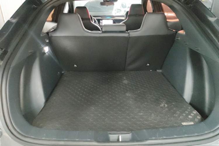 Used CHANGAN UNI-T 2020 1.5T Flagship Version Trunk