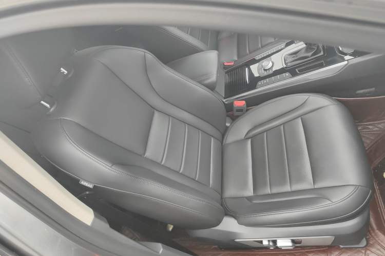 Used Wey VV7 2017 2.0T Luxury Model
