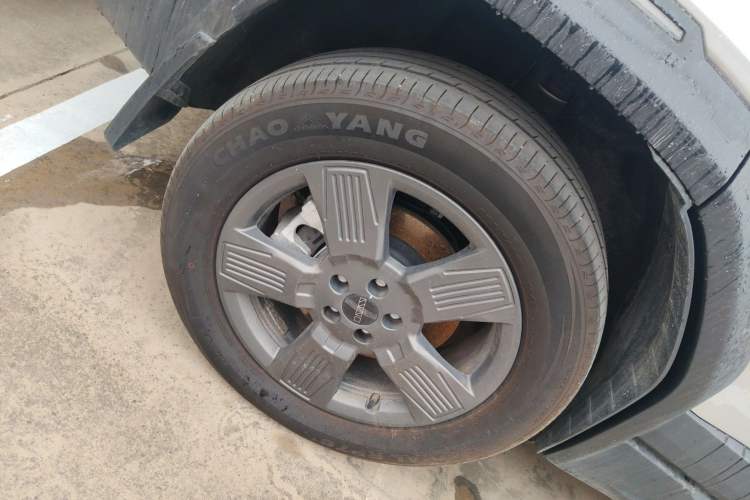 Used iCAR 03 2024 501km Two-Wheel Drive Long-Range Yuechao Edition Right Rear Wheel Hub