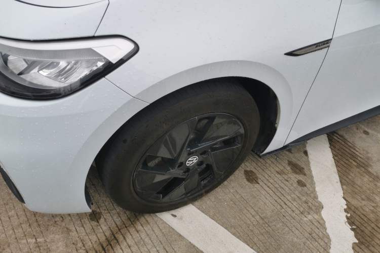 Used Volkswagen ID.3 2023 Upgraded Model Pure Intelligent Enjoyment Version Left Front Wheel Hub