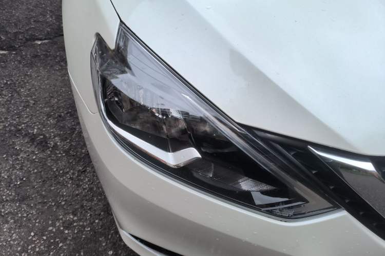 Used Nissan Sylphy 2019 Classic 1.6XE CVT Comfort Edition Right Front Headlight