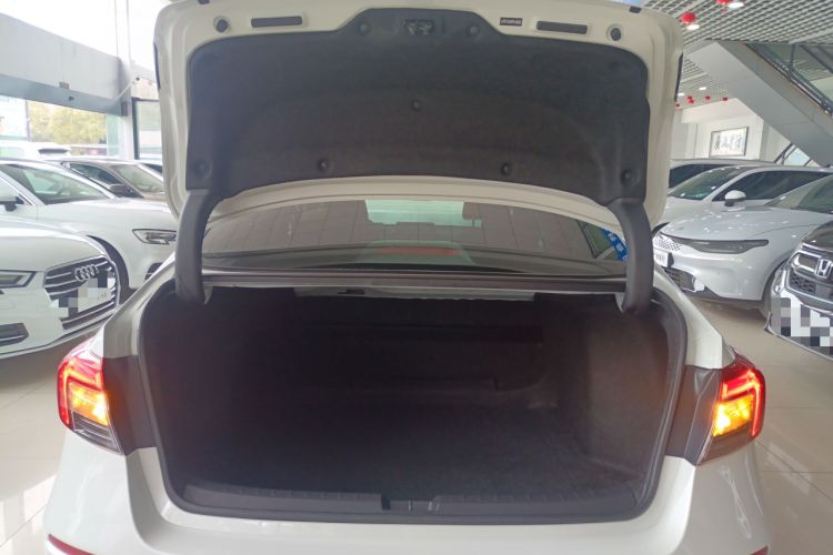 Used Honda Civic 2023 240TURBO CVT Dynamic Edition
