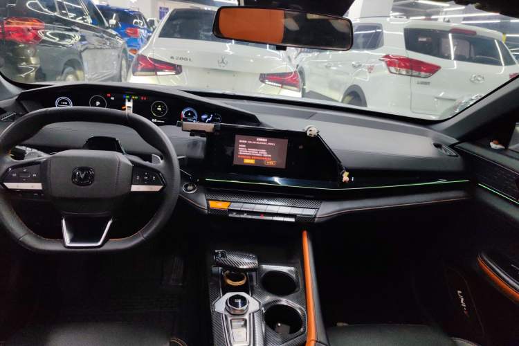 Used CHANGAN UNI-V 2022 1.5T Prestige Version
