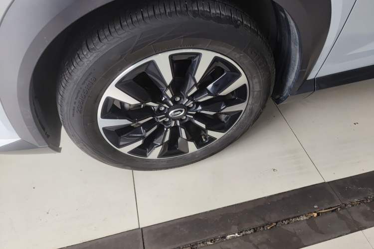 Used GAC Trumpchi EMKOO 2022 2.0T Neutron Star Max Edition Left Front Wheel Hub