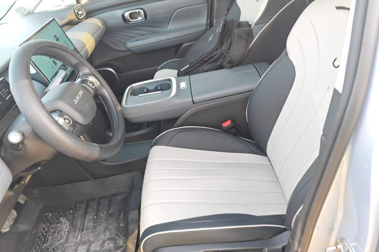 Used AION UT 2025 330 Starlight Edition