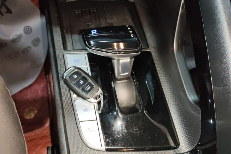 Used Hyundai Elantra 2022 1.5L CVT LUX Prestige Edition
