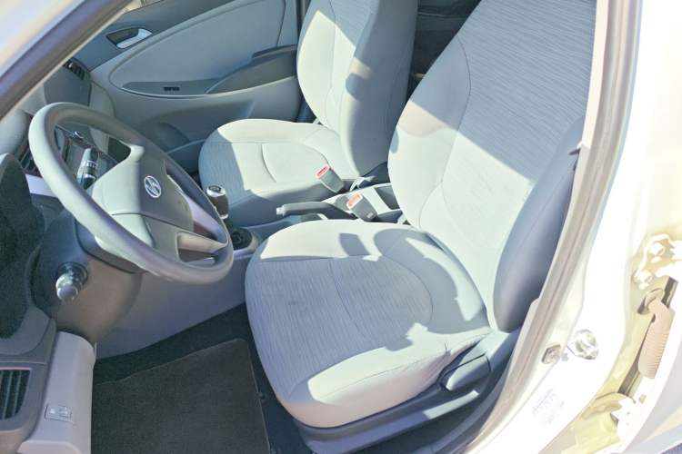 Used Hyundai Verna (older generation) 2014 1.4L Manual Smart GLS Trim
